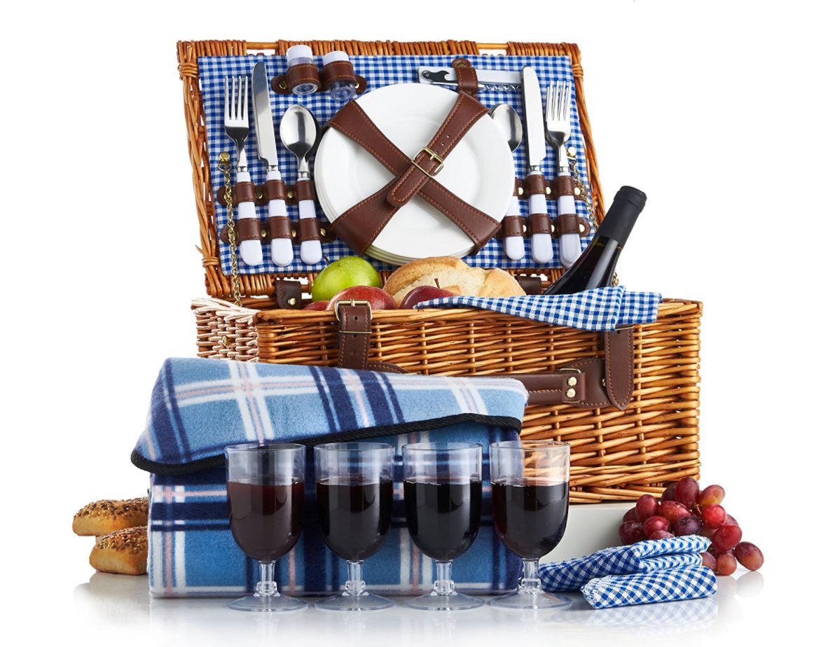 Win a Wicker Picnic Basket Set (Amazon Giveaway)