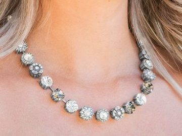 Extra TV Win a $125 Gift Card to Mariana Jewelry