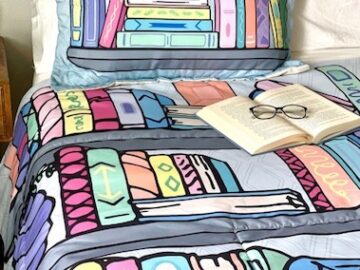 Storiarts Bookish Bedding Giveaway