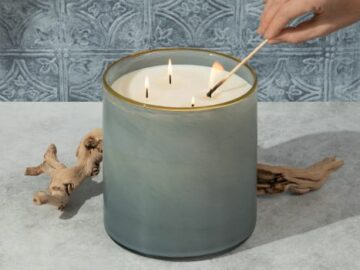 LAFCO New York Sea & Dune 4-Wick Candle Giveaway