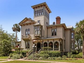 Penguin Random House Camino Island Getaway Sweepstakes