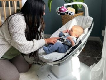Rebelstork MamaRoo Multi-Motion Baby Swing Giveaway